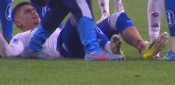 Estreia de Gabriel Pec no Cruzeiro termina com lesão grave e cartão vermelho