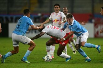 Bragantino empata com Sporting Cristal em Lima e deixa vaga nas oitavas da Sul-americana em aberto