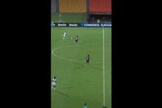 Gol de Spinelli pelo Vasco na Sul-americana ganha destaque oficial