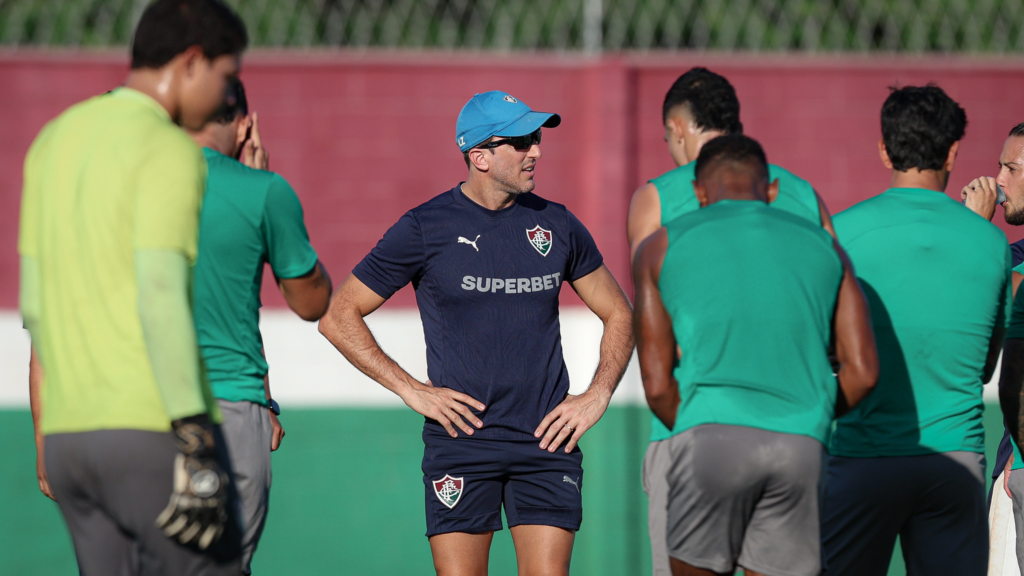 Zubeldía integra trio de Xerém aos treinos do elenco principal do Fluminense