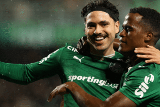 Palmeiras ajusta sistema defensivo para rivalizar com o Flamengo na temporada