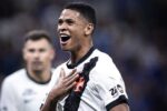 Vasco intensifica busca por reforços enquanto define futuro de Barros