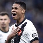 Vasco intensifica busca por reforços enquanto define futuro de Barros