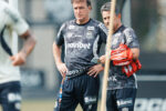 Santos intensifica preparação técnica em treino comandado por Fábio Carille