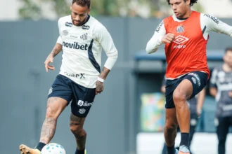 Neymar retorna aos treinos e reforça o Santos para o confronto contra a Chapecoense