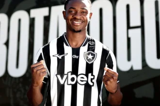 Domingos Andrade tem nome publicado no BID e fica à disposição do Botafogo