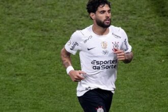 Desgaste de Yuri Alberto no Corinthians reflete crise de postura e impaciência da torcida