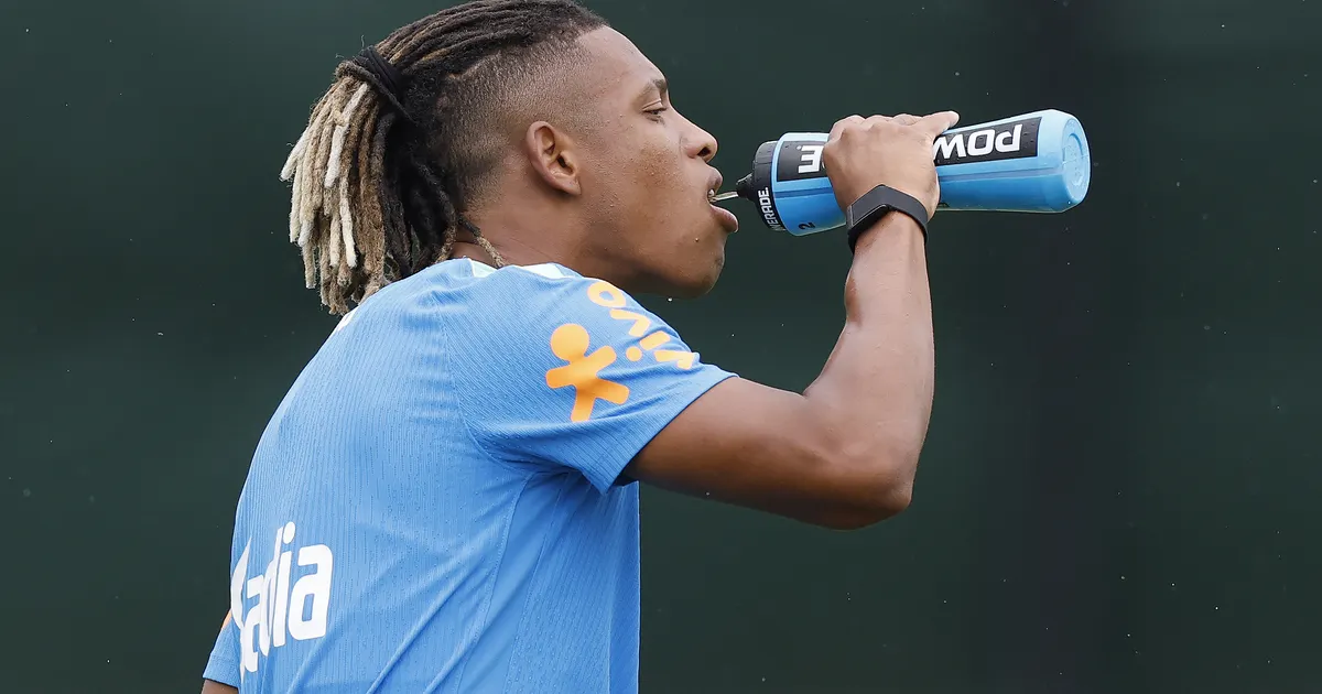 Manchester United mantém monitoramento sobre volante Danilo do Botafogo