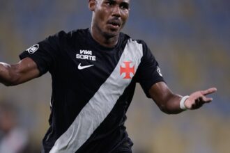 Cuiabano consolida protagonismo como maior garçom do Vasco em 2026