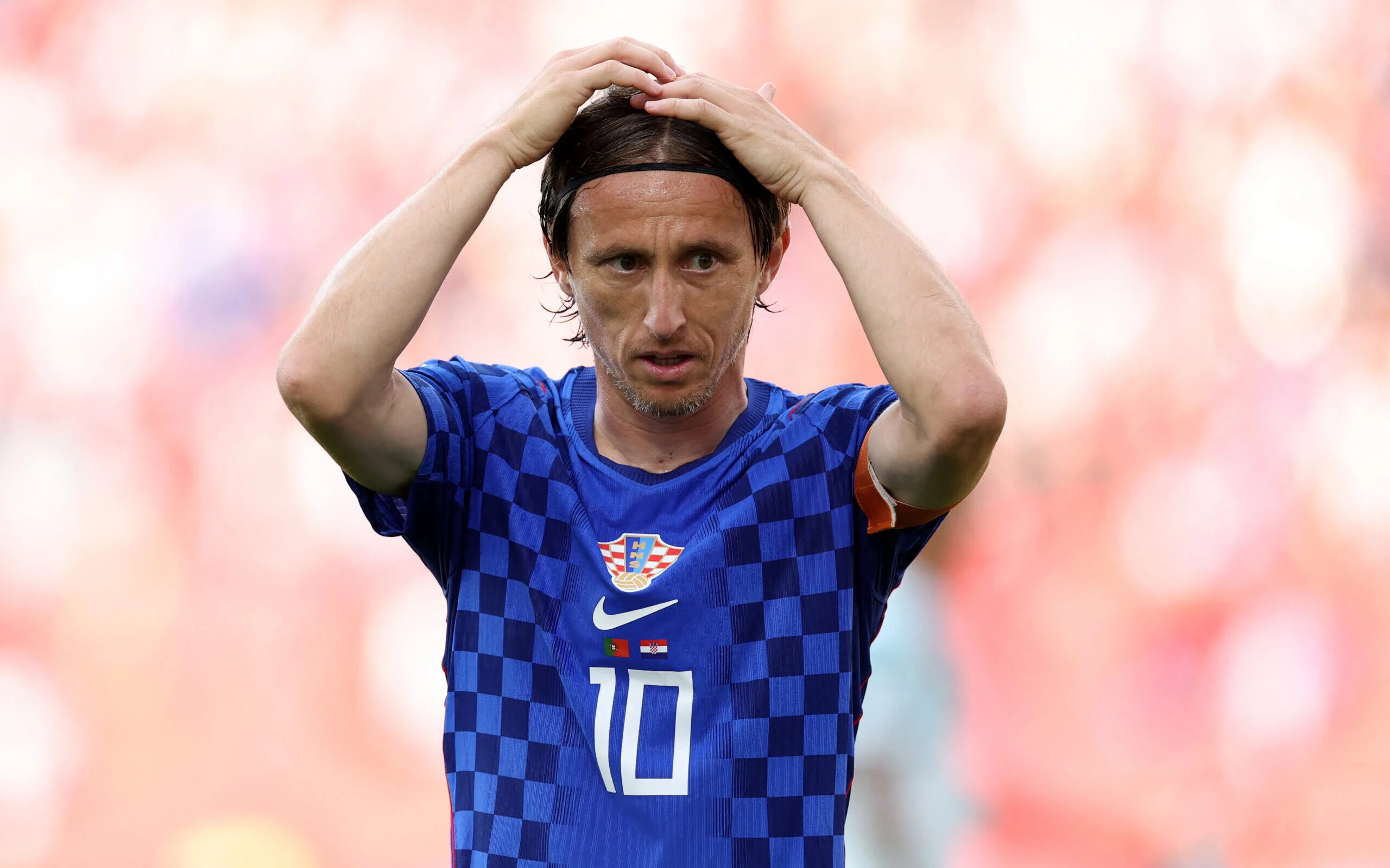 Luka Modric estende vínculo com o Milan até 2027