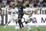 Botafogo empata com Vitória no Nilton Santos e ganha posições no Brasileirão
