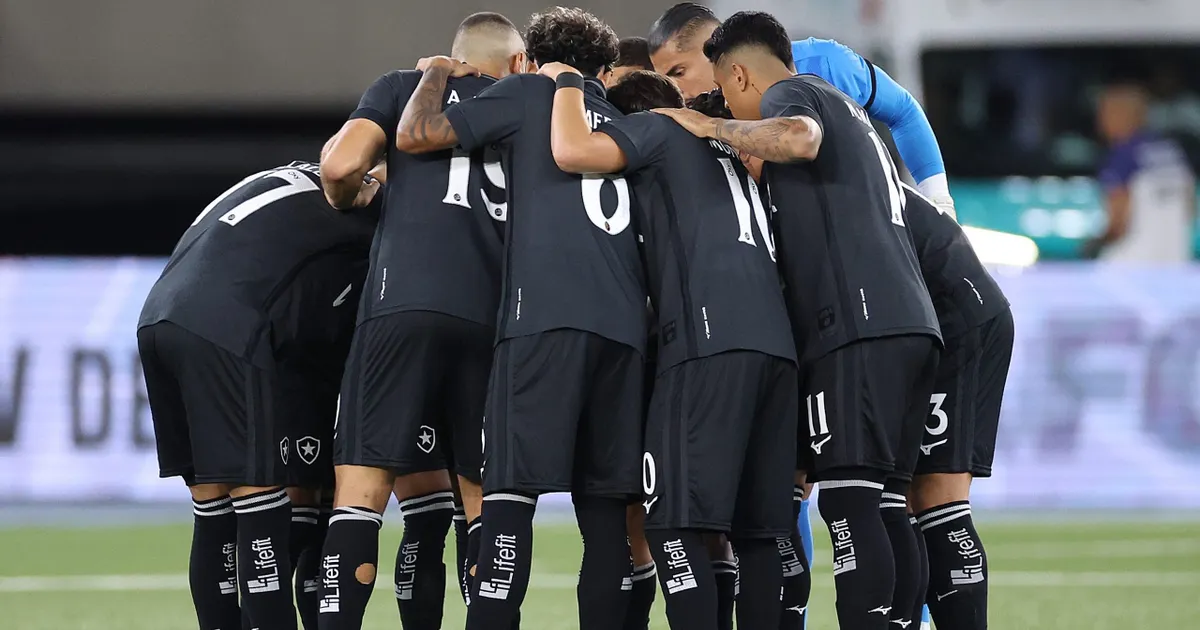 Huguinho se destaca em empate do Botafogo contra o Vitória