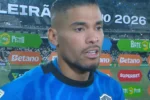 Warleson celebra estreia sem gols sofridos pelo Botafogo no Brasileirão