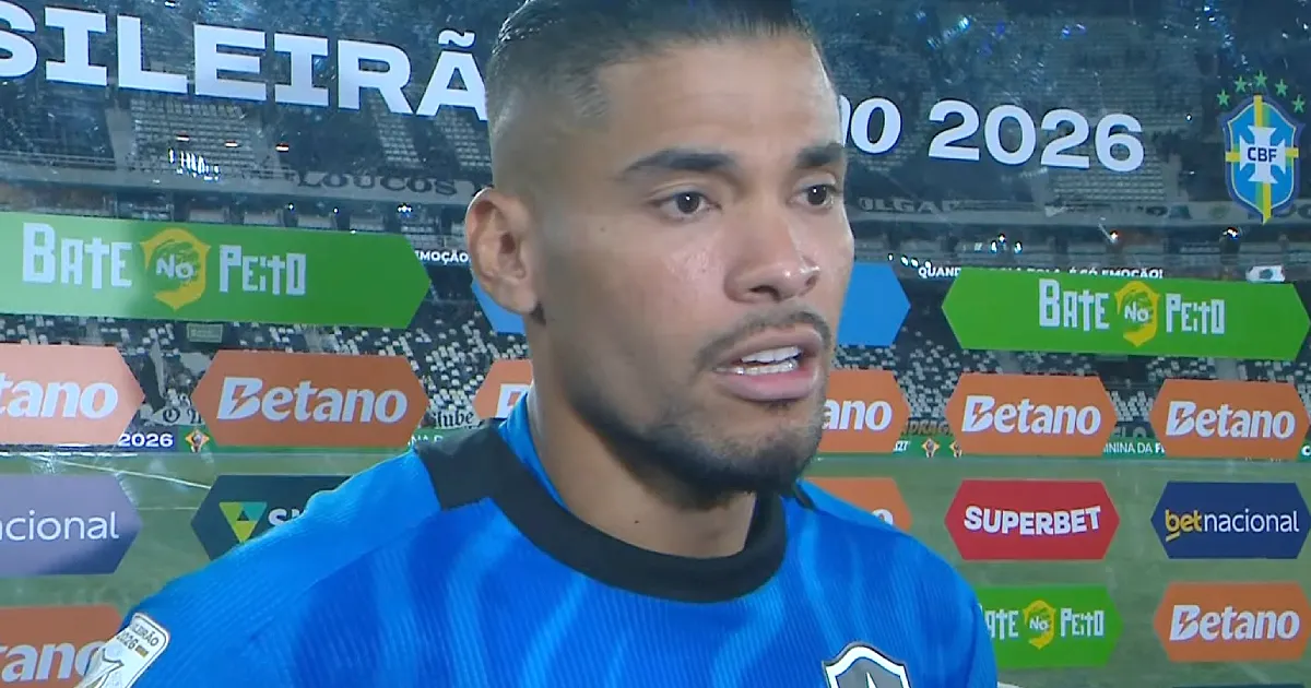Warleson celebra estreia sem gols sofridos pelo Botafogo no Brasileirão