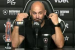 Franclim Carvalho dispara contra imprensa e defende permanência de Danilo no Botafogo
