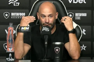Franclim Carvalho dispara contra imprensa e defende permanência de Danilo no Botafogo