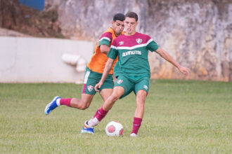 Saída de Davi Schuindt do Fluminense sem compensação financeira gera críticas da torcida