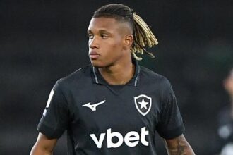Danilo impõe limite ao Botafogo e recusa transferência para o futebol russo