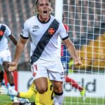 Cláudio Spinelli consolida protagonismo no Vasco em competições de mata-mata