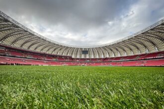 Internacional vence Flamengo com gol de Vitinho no Beira-rio
