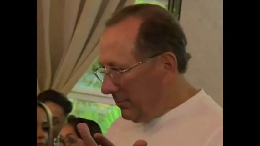 John Textor busca bloqueio de ações da SAF Botafogo em disputa judicial