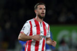 Jordan Henderson encerra passagem pelo Brentford e encaminha acerto com o Chelsea