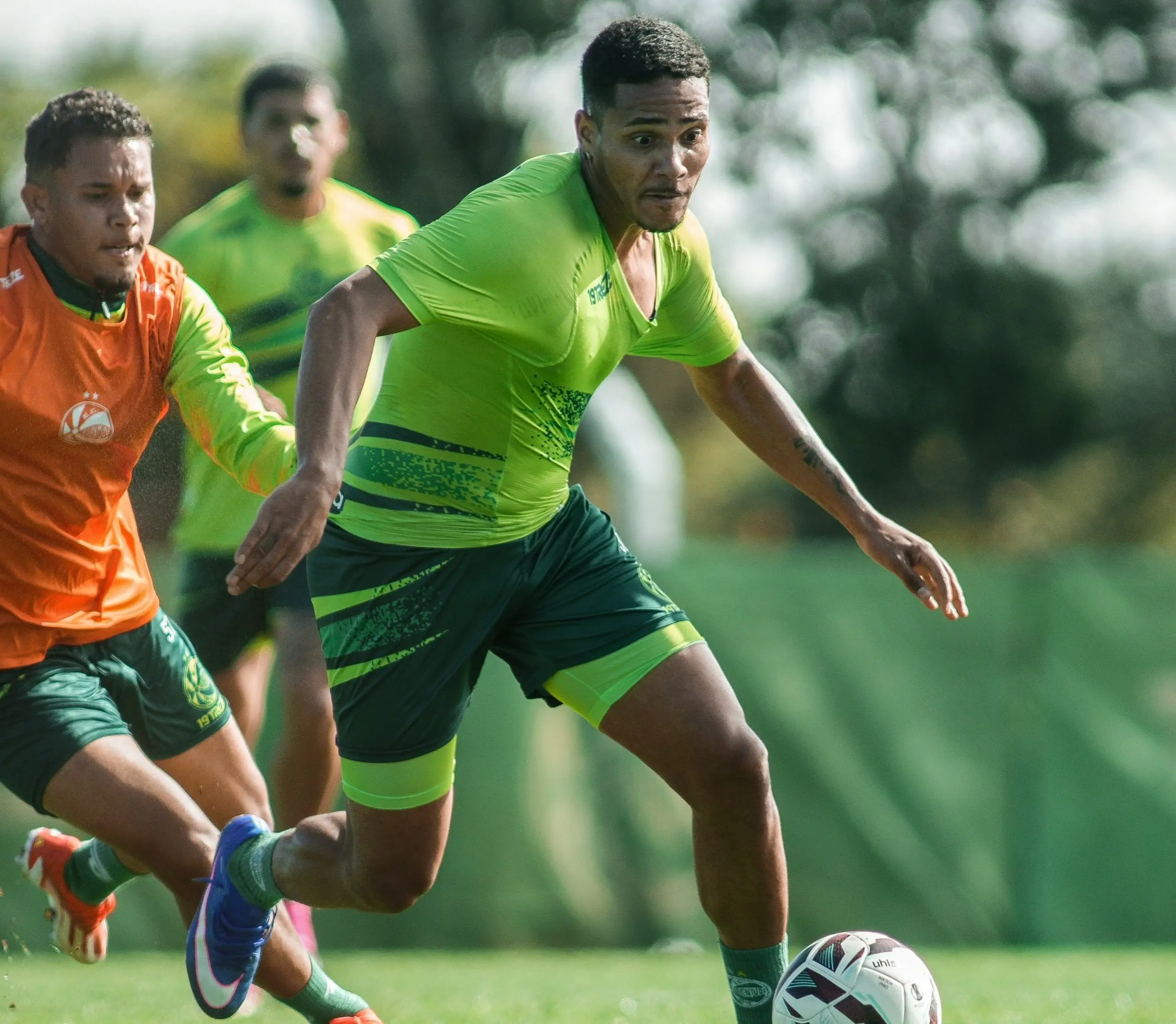 Juventude e Avaí se enfrentam pela Série B em duelo decisivo no Alfredo Jaconi