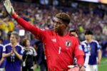 Juventus e PSG travam disputa pela contratação do goleiro Zion Suzuki