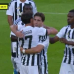 Juventus supera Standard Liège com gol de falta de Miretti