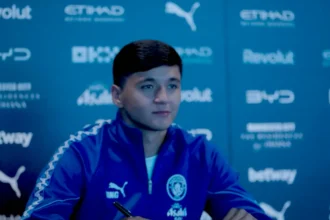 Khusanov formaliza vínculo e inicia nova etapa no Manchester City