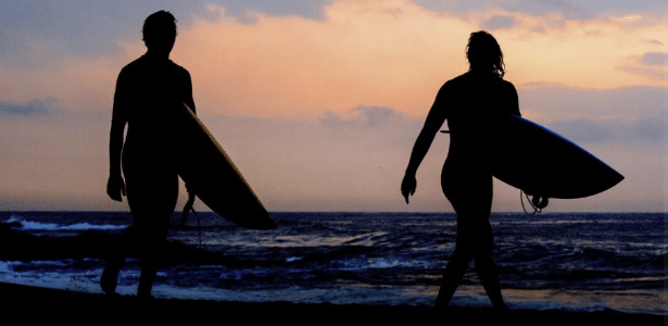 Liga mundial de surfe inova e adota aplicativo de relacionamento em evento californiano