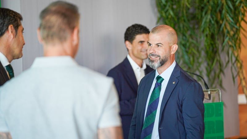 Manu Fajardo avalia futuro de Nelson Deossa no Betis diante de interesse do mercado