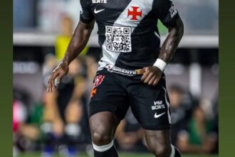 Marino Hinestroza gera expectativa sobre escalação titular no Vasco