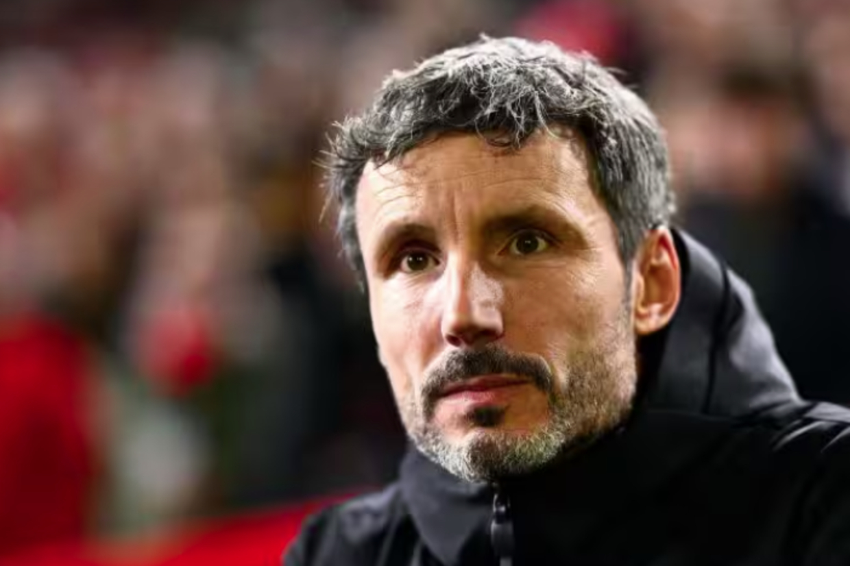 Mark van Bommel assume o comando da seleção da Bélgica