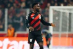 Mendoza projeta confronto contra o Corinthians e destaca momento do Athletico-pr