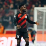 Mendoza projeta confronto contra o Corinthians e destaca momento do Athletico-pr