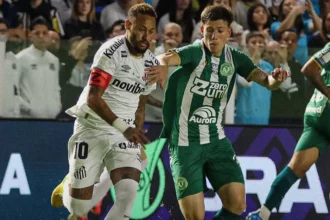 Neymar brilha em retorno e garante empate do Santos contra a Chapecoense