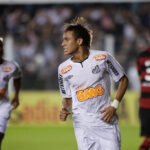 Neymar e o gol Puskás: a magia que incendiou Santos e Flamengo há 15 anos