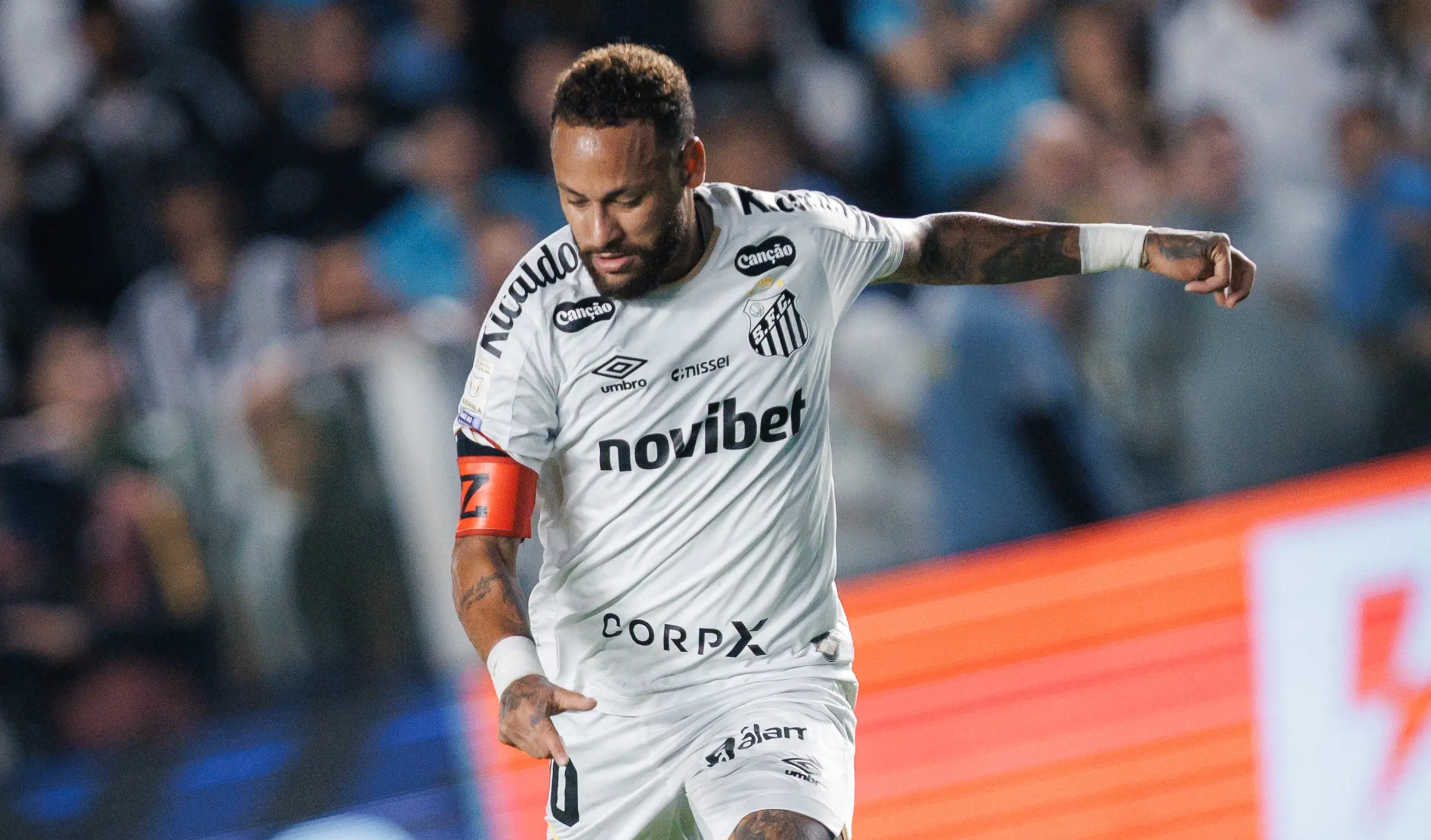 Neymar evita derrota do Santos em empate frustrante com a Chapecoense