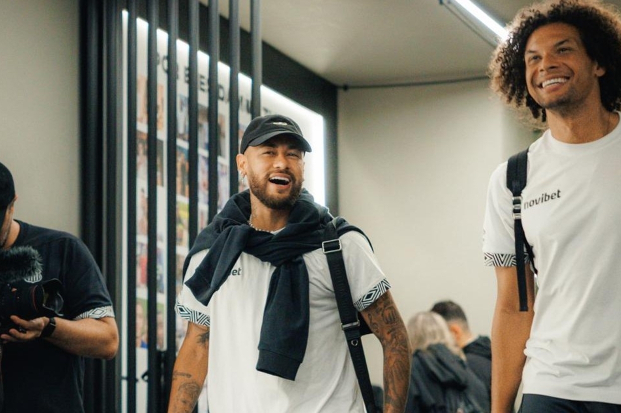 Neymar marca em retorno ao Santos e garante vitória contra a Chapecoense