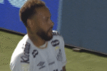 Neymar protagoniza polêmicas com arbitragem e gestos em empate do Santos