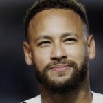 Neymar retorna à Vila Belmiro em confronto do Santos pelo Brasileirão
