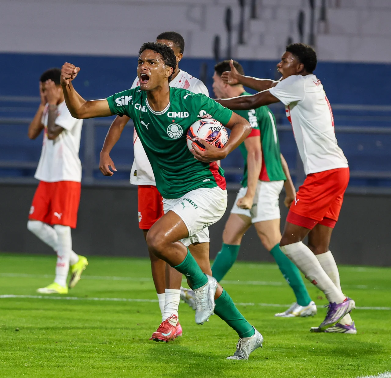 Onde acompanhar a semifinal entre Palmeiras e Bragantino pelo Brasileirão sub-20 nesta quinta