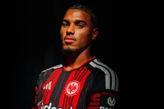 Otávio é o novo reforço do Eintracht Frankfurt em transação milionária