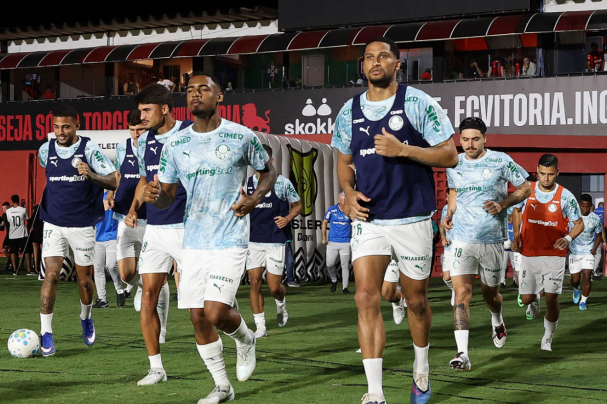 Palmeiras domina Vitória e abre vantagem no primeiro tempo