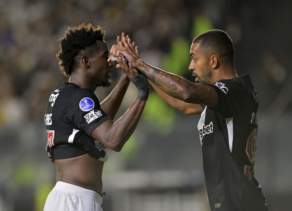 Paulo Henrique brilha na Sul-americana e garante vitória do Vasco