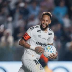 Paulo Turra aponta falhas de gestão no Santos e defende Neymar de críticas