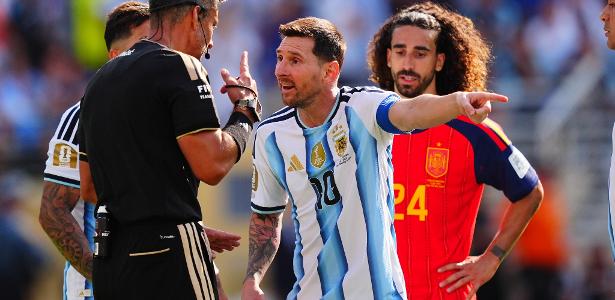 Postura de Lionel Messi na final da Copa do Mundo recebe elogios do árbitro