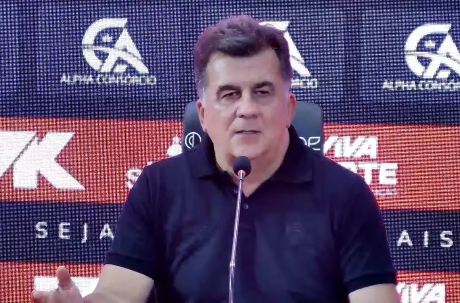Presidente do Vitória contesta arbitragem após goleada sofrida para o Palmeiras