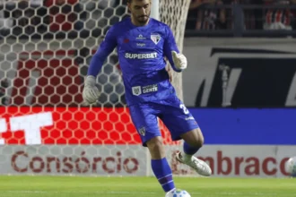 Rafael celebra ponto conquistado diante do Flamengo e projeta crescimento do São Paulo no Brasileiro